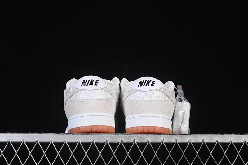 All Categories Nk SB Dunk Series Nk SB Dunk Low Low-top sneakers Nike SB Dunk Low Pro B "Pale Ivory" Ivory Low-top casual sneakers HJ0367-100